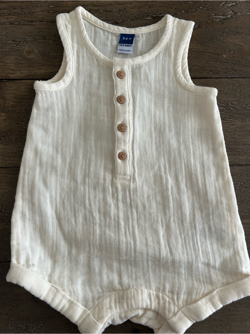 Old Navy Cream Ribbed Button Romper for Baby. Never worn. Linen blend